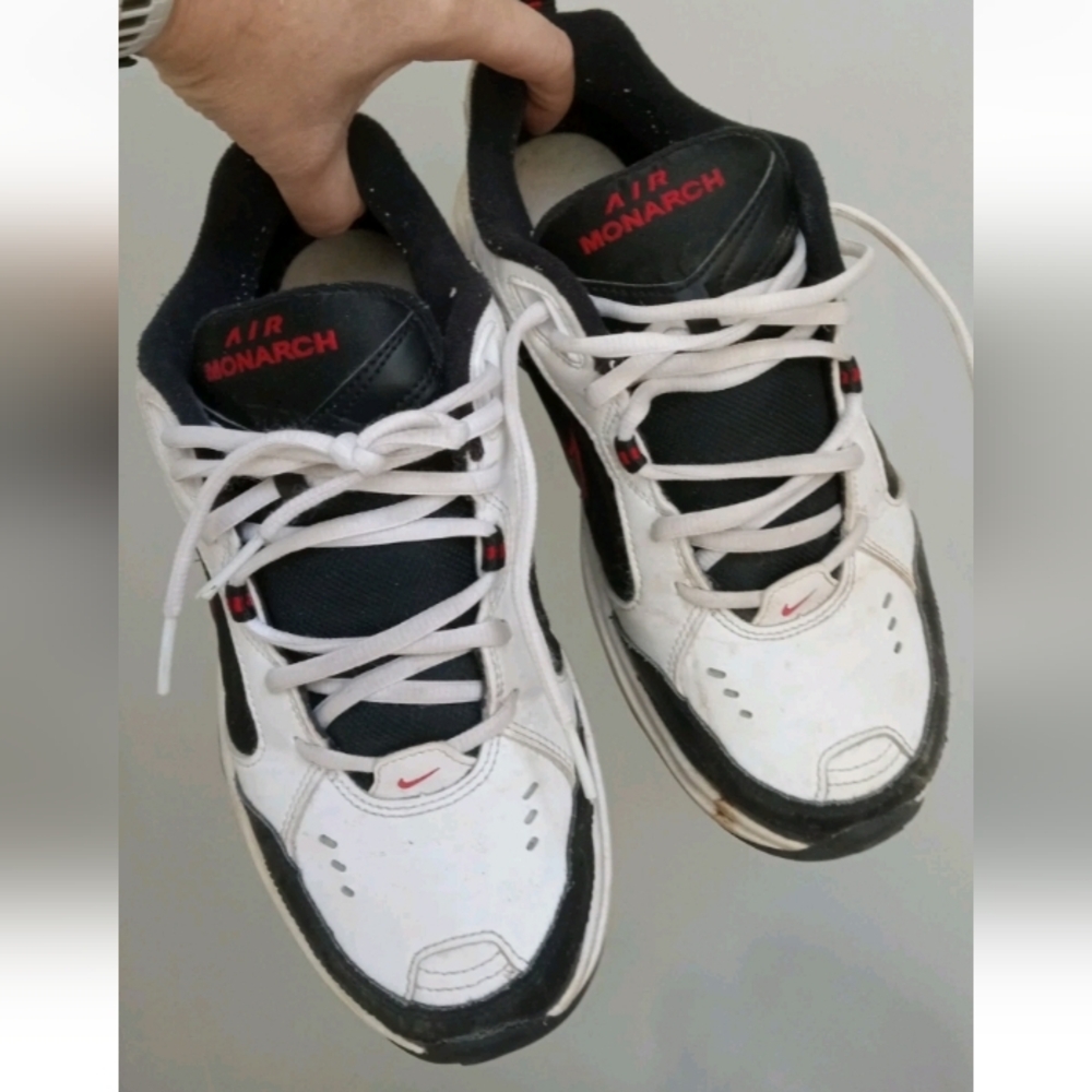 SOLD | Nike Mens Air Monarch IV Athletic Shoes US8/UK7 - Picture 4 of 6